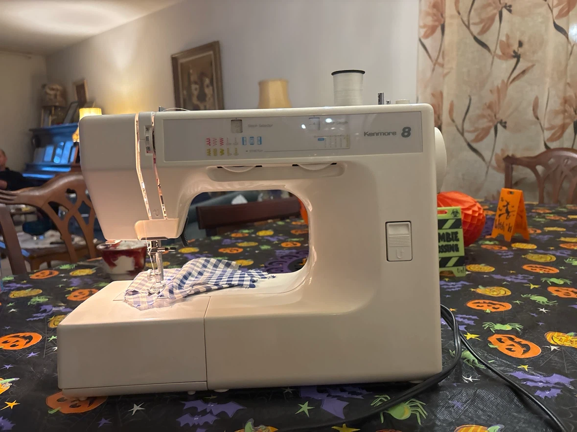 Kenmore 8 sewing machine - photo 2