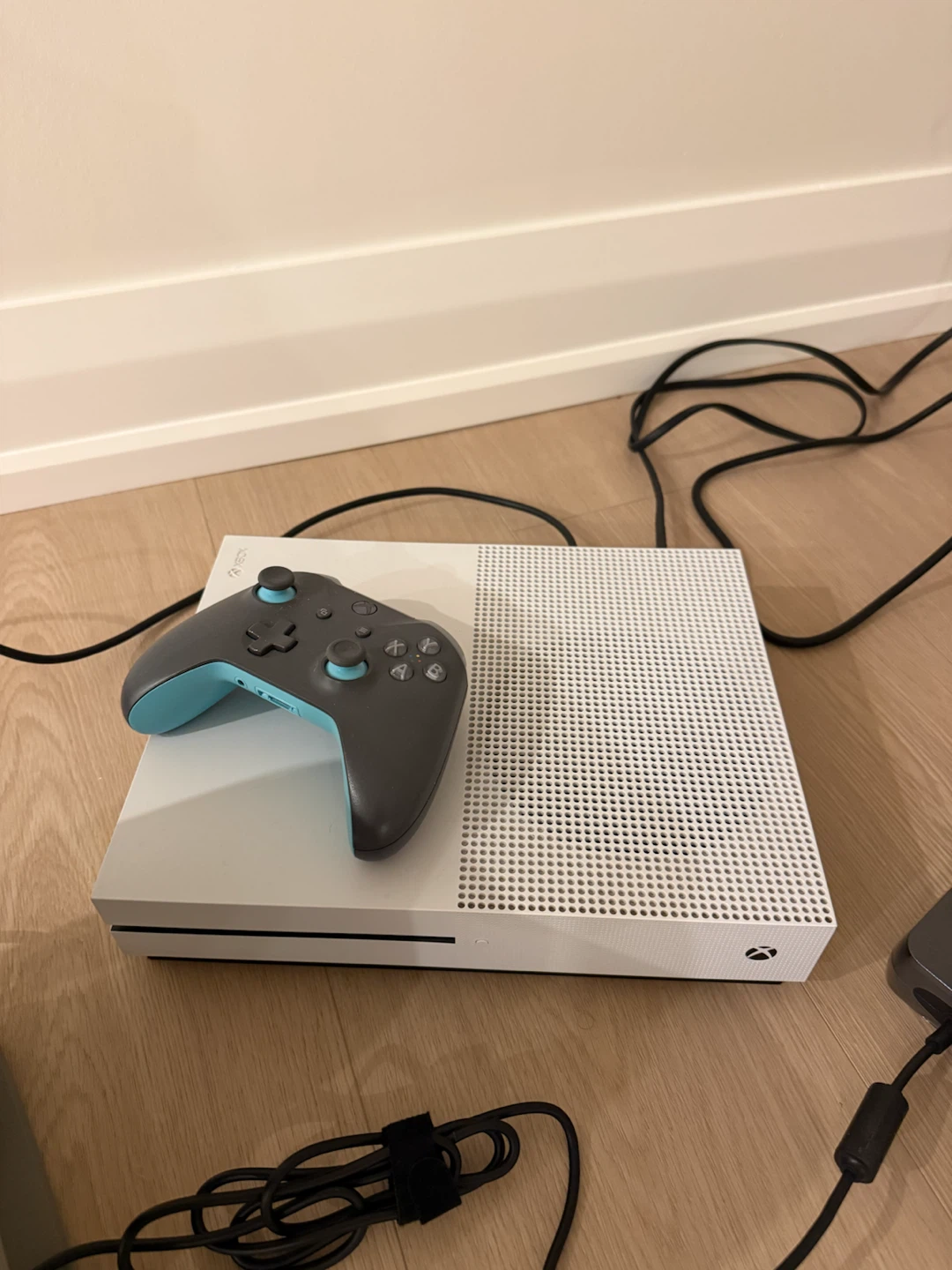 Xbox One S Console with Controller