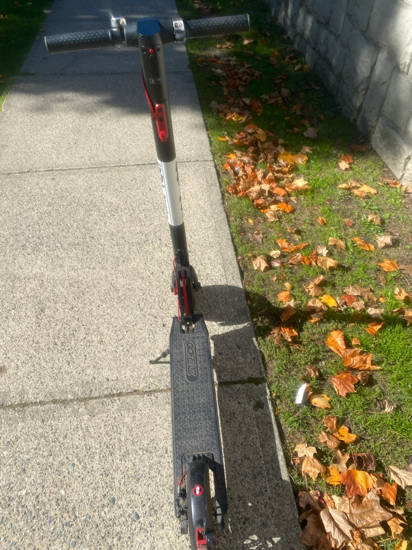 GOTRAX Electric Scooter for parts - photo 3