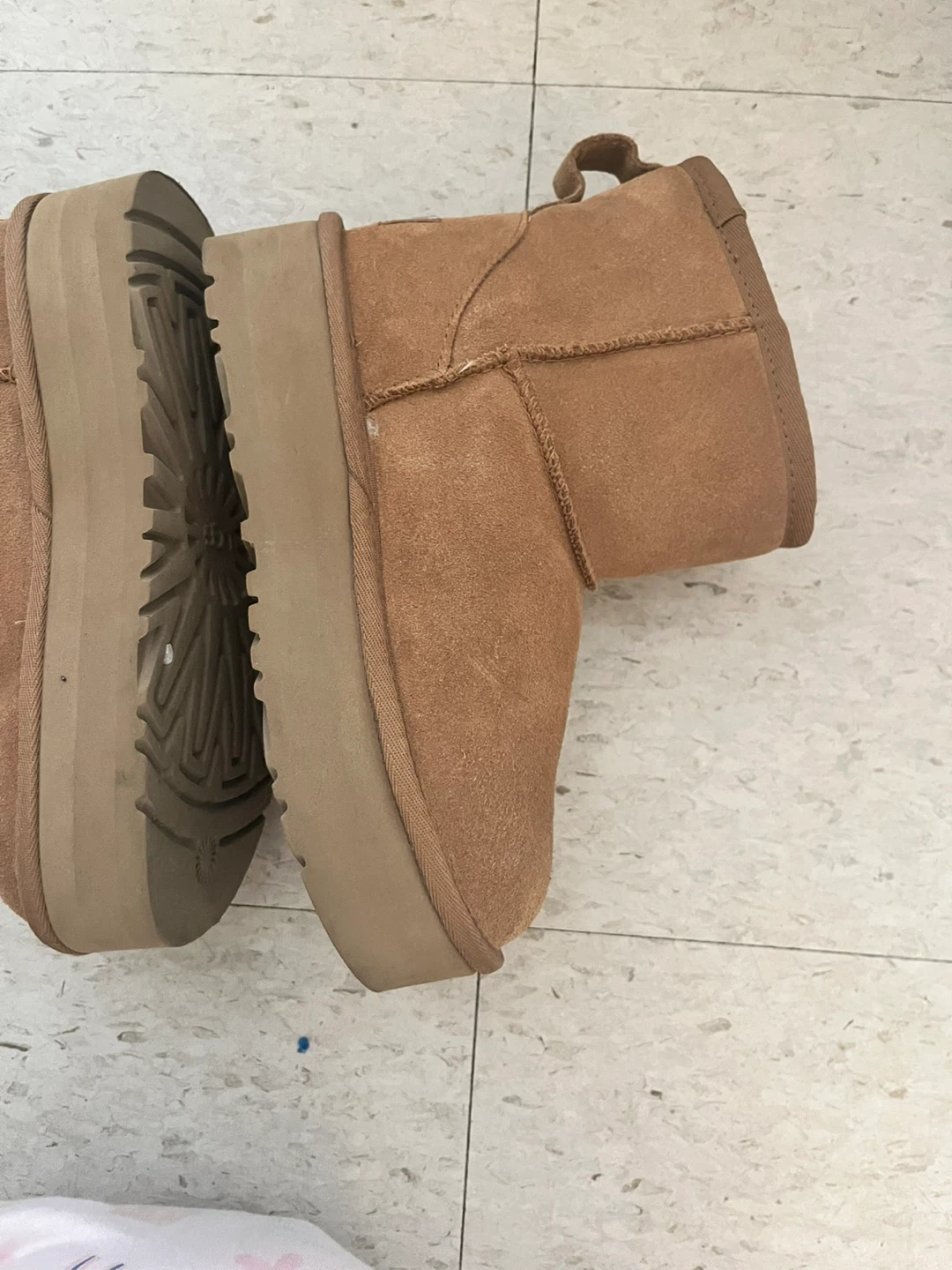 UGG Classic Mini Boots Size 2 - photo 3