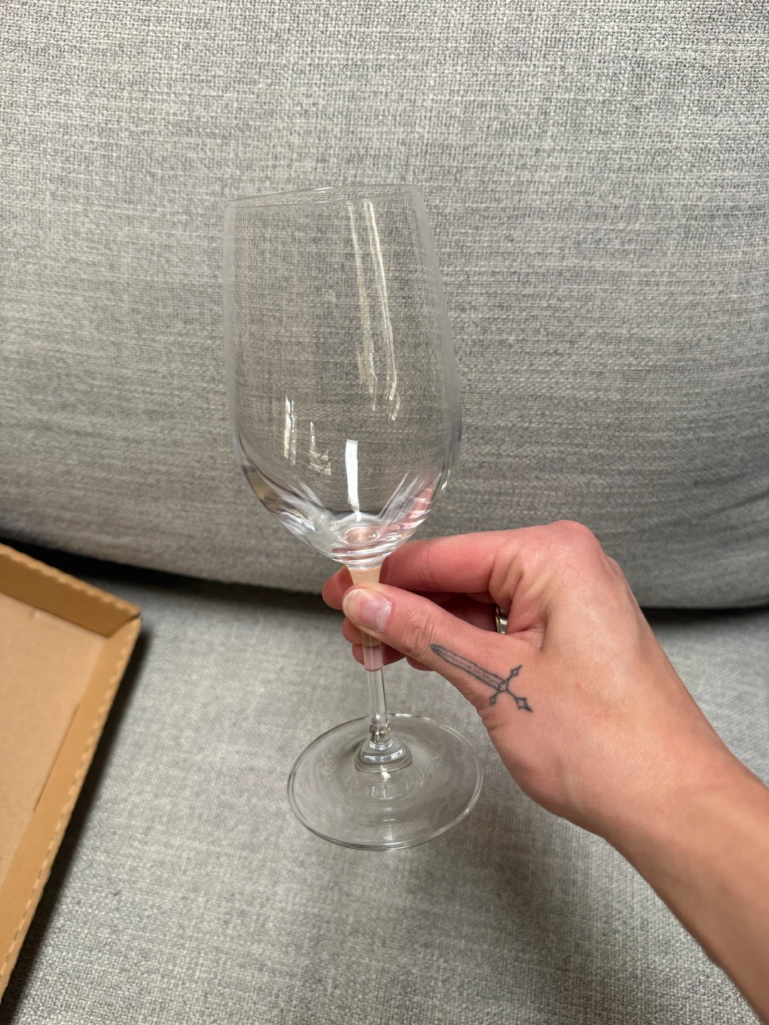 NEW GlucksteinHome 12 White Wine Glasses - photo 3
