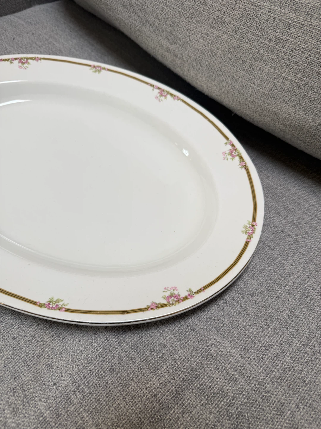 Vintage Johnson Bros England Oval Serving Platter - photo 4
