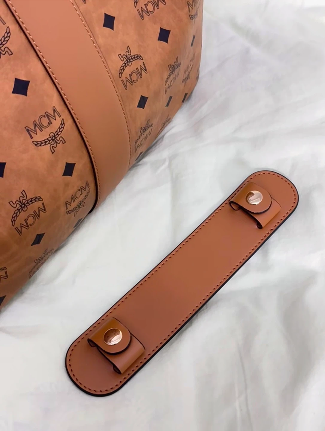 Louis Vuitton leather Shoulder Pad for Strap - photo 5