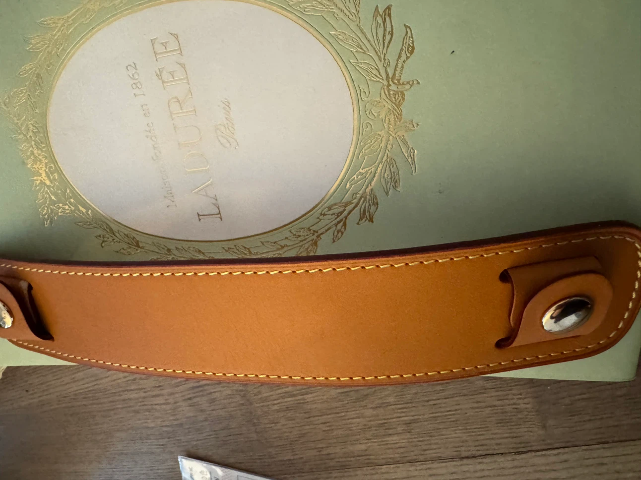 Louis Vuitton leather Shoulder Pad for Strap - photo 3
