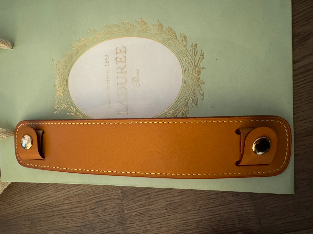 Louis Vuitton leather Shoulder Pad for Strap - photo 4