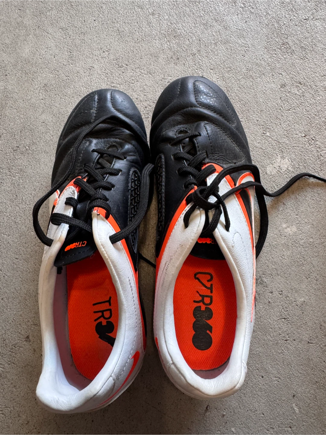 Nike CTR360 Soccer Cleats - Size 5Y - read description carefully - photo 2