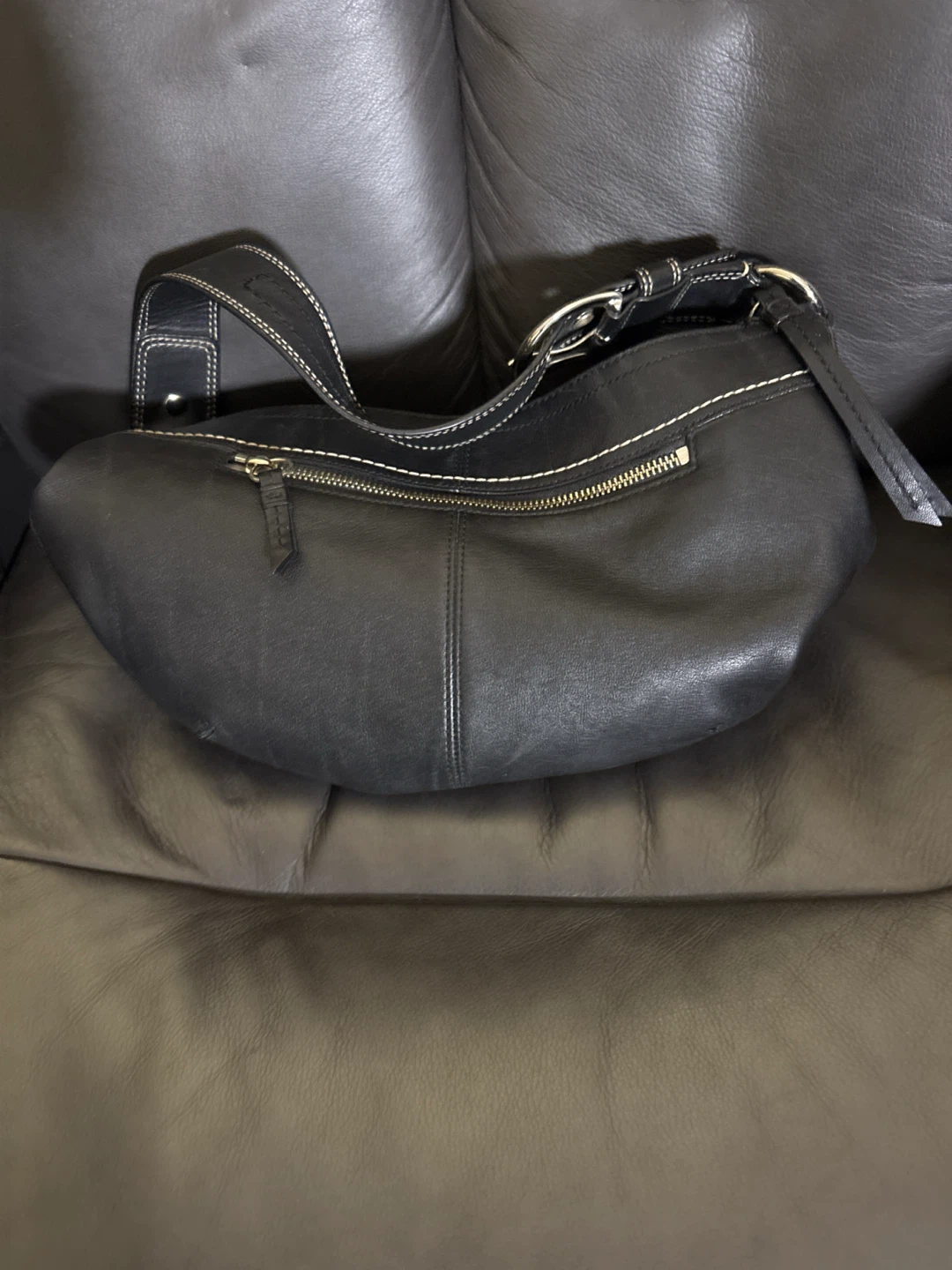 Coach Black Leather hobo pleated Shoulder Bag - photo 2