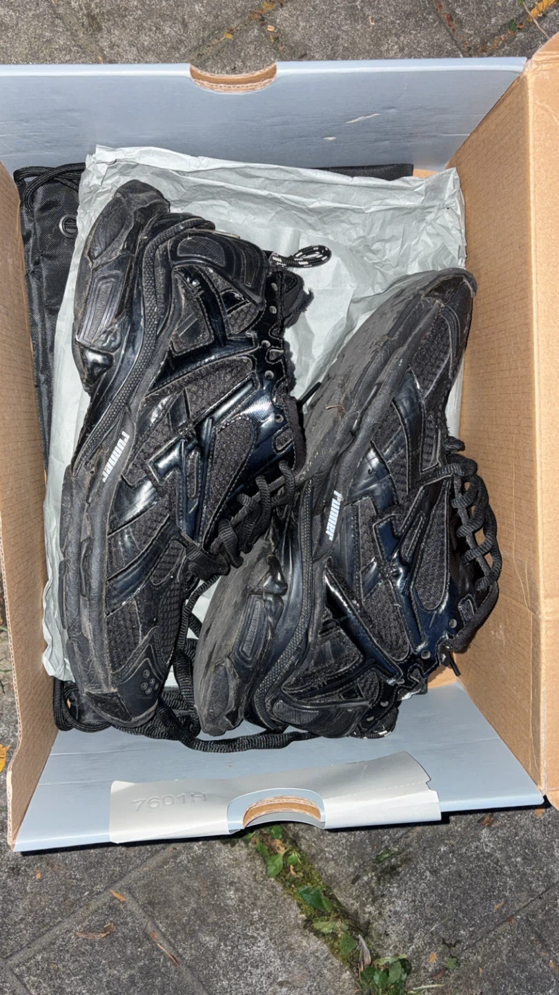 Balenciaga Runner Sneakers Black - photo 2