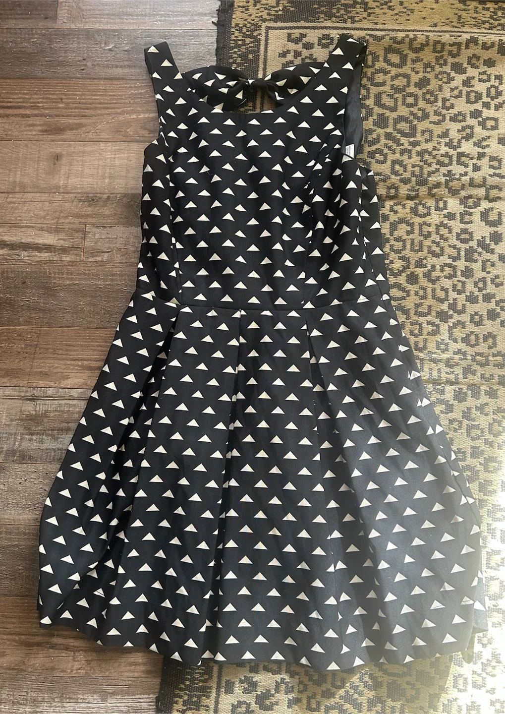 Black and White Triangle Print Dress