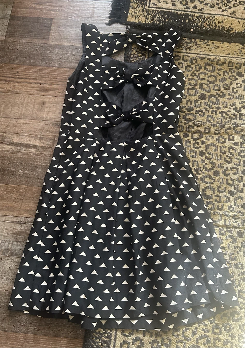 Black and White Triangle Print Dress - photo 2
