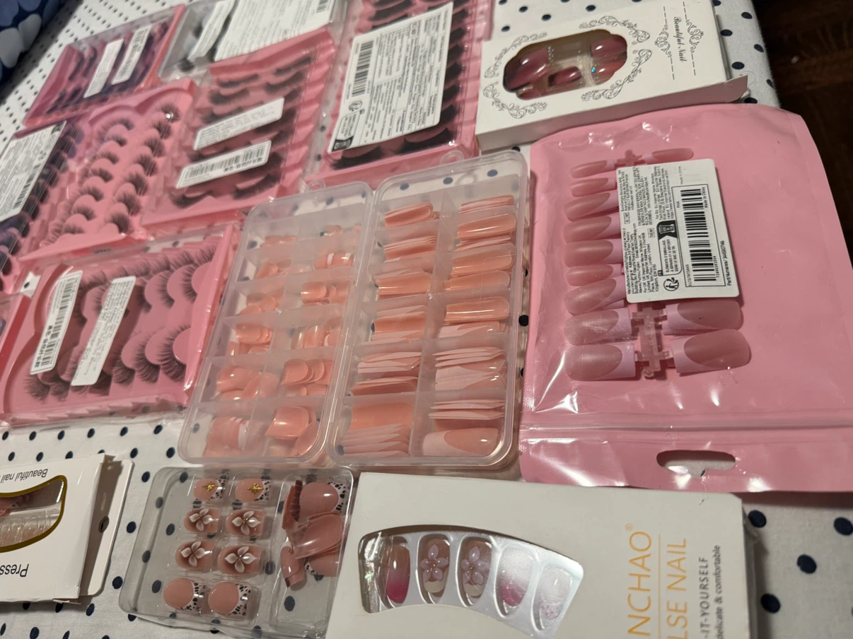 Lashes and nails bundle - photo 2