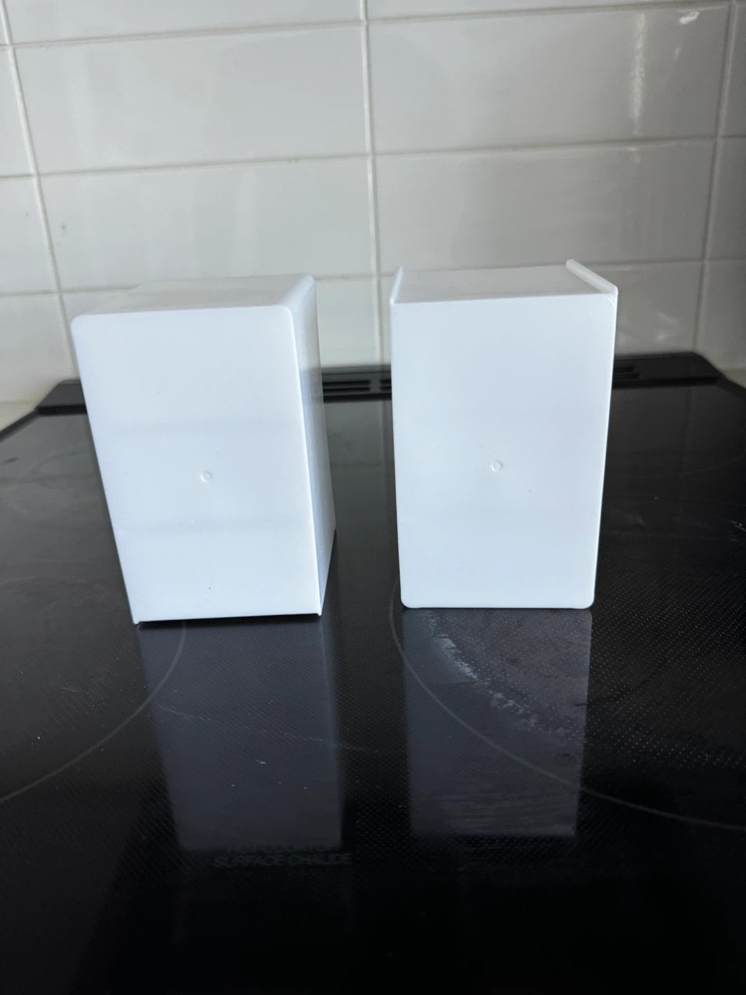 Two White Plastic 3-Drawer Desktop Organizers - photo 3