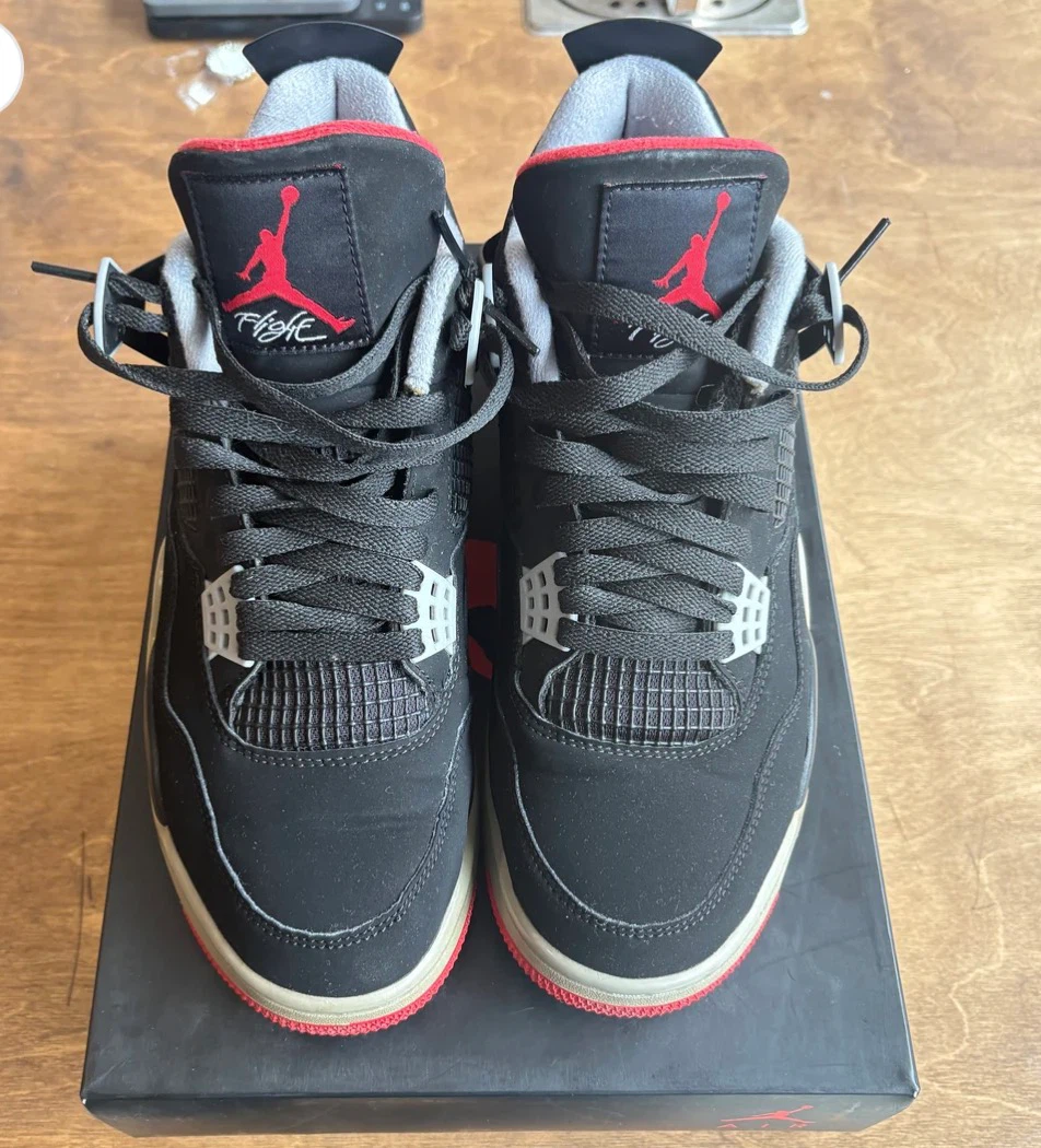Nike Air Jordan 4 Retro