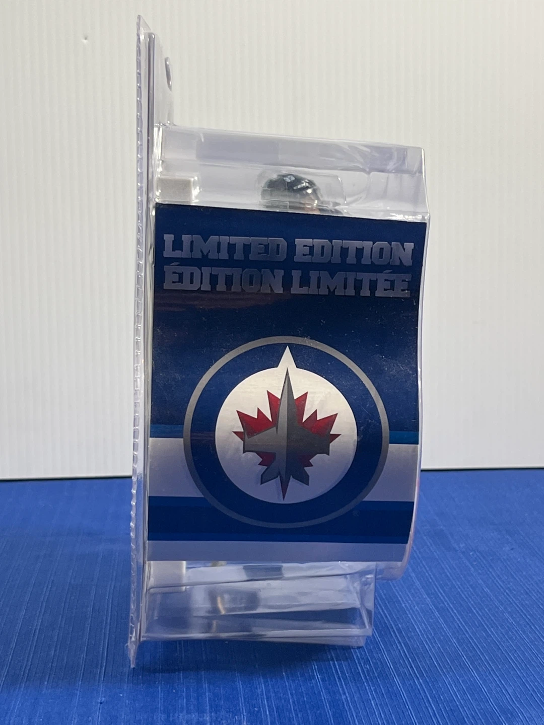 🏒 NEW Winnipeg Jets Byfuglien Limited Edition Figure - photo 5