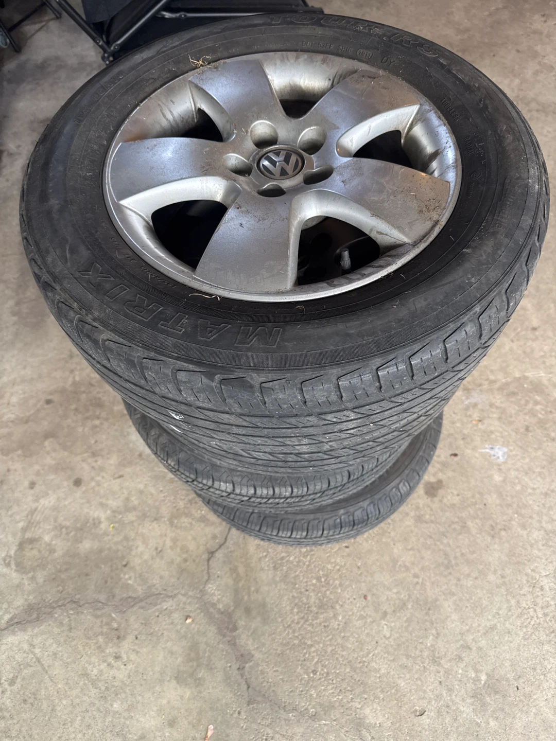 Set of 4 Volkswagen Rims with 195/65R15 Tires