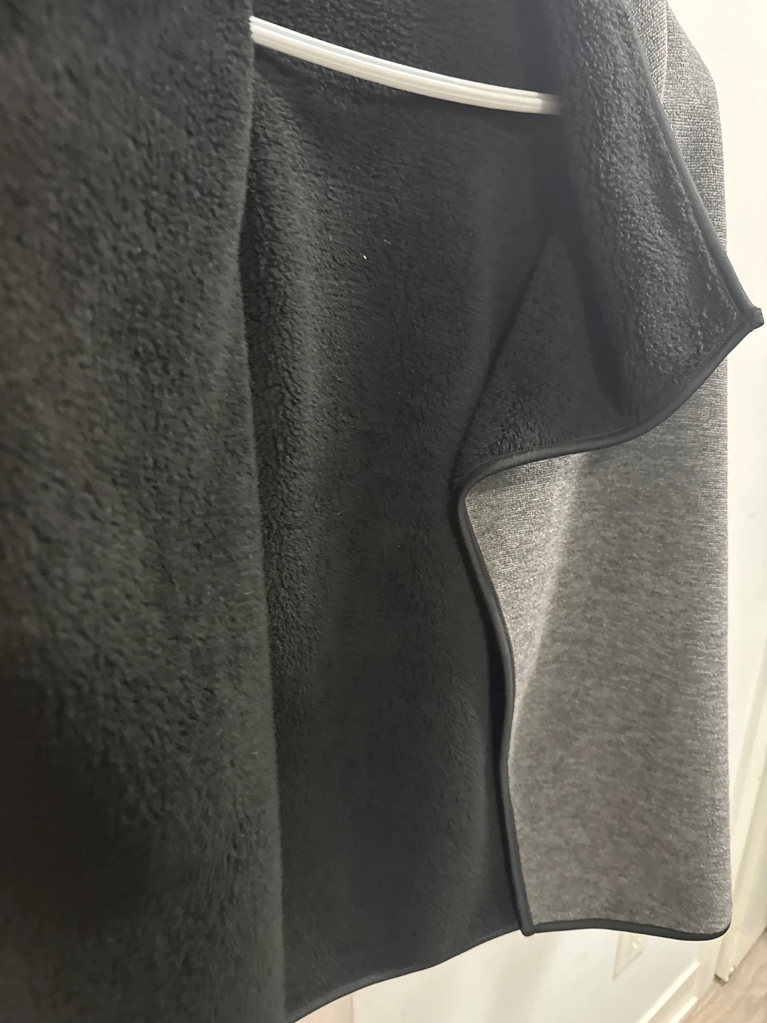 Grey and black fleece-lined cardigan - photo 2