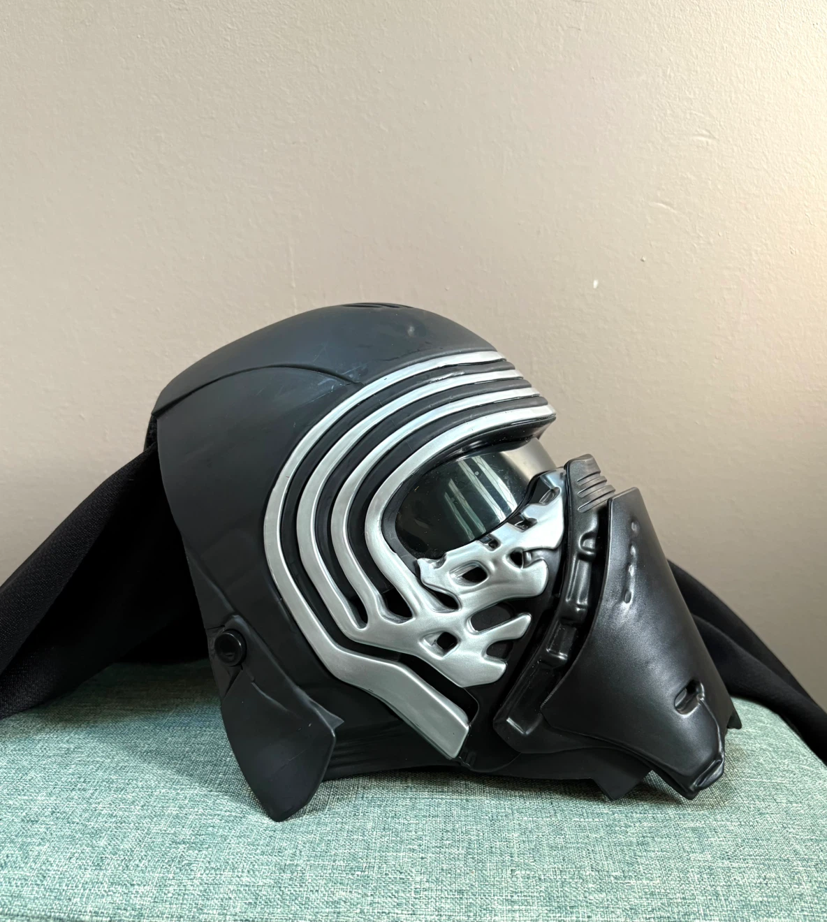 Star Wars Black Series Kylo Ren Electronic Voice Helmet Mask - photo 2