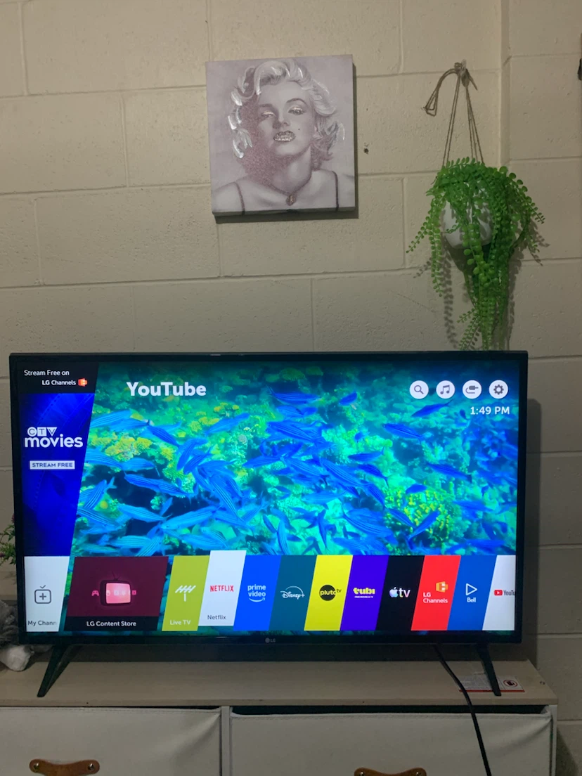 LG 43” 4K UHD Smart TV + Remote – Fully Working - photo 2