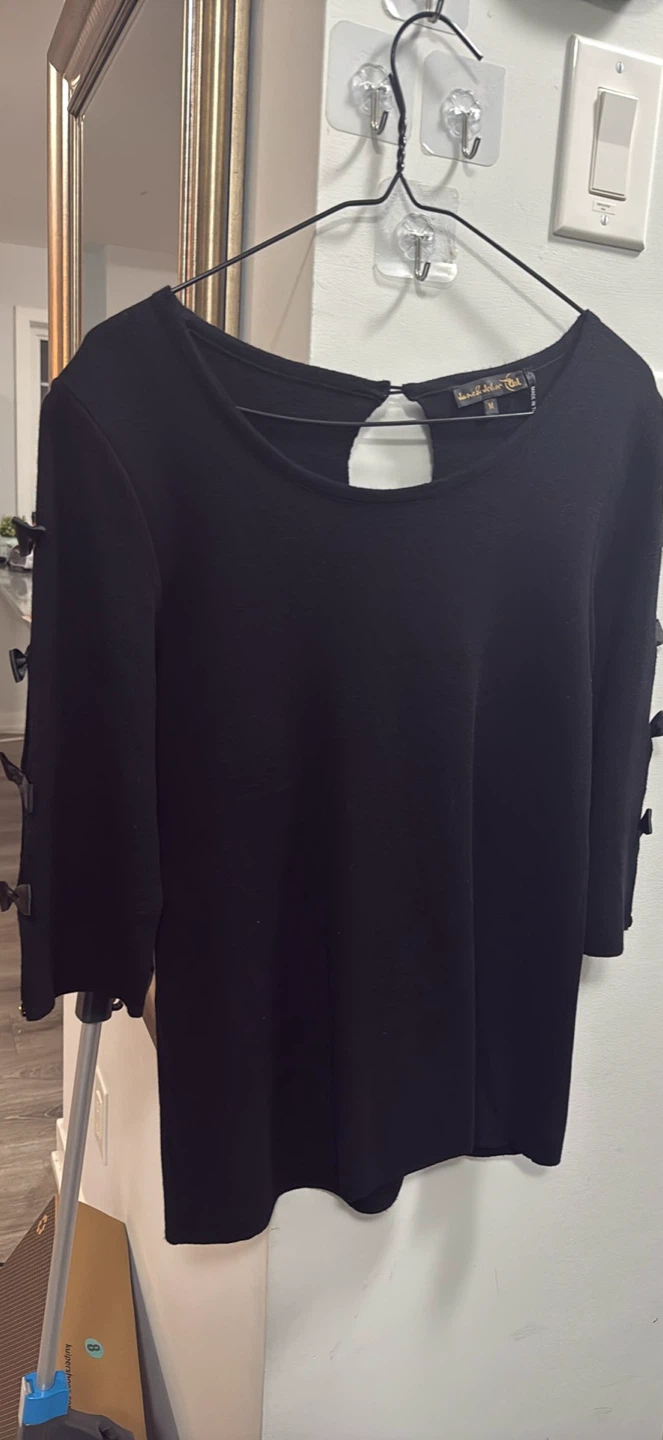 Jones New York Black Bow Detail Top