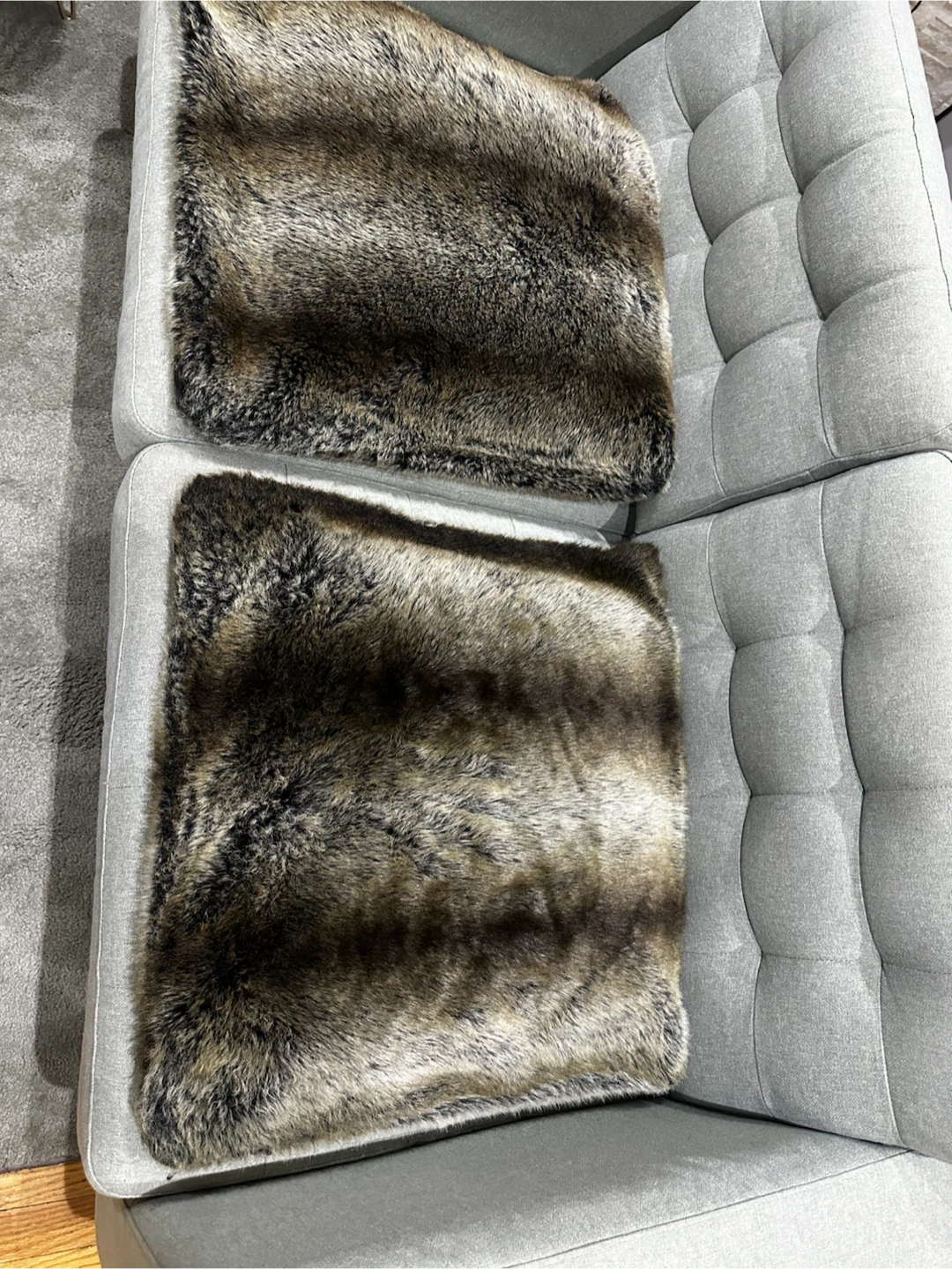 2 Indigo Faux Fur Throw Pillows - photo 4