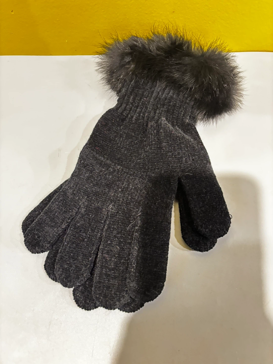 XOC Winter Collection Faux Fur Cuff Gloves - photo 2