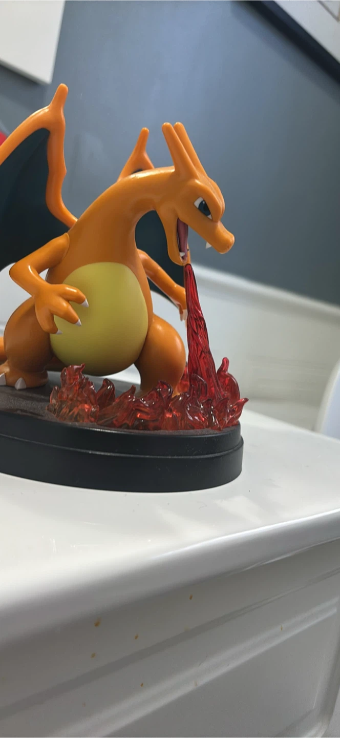 Pokemon Charizard Figure - photo 3