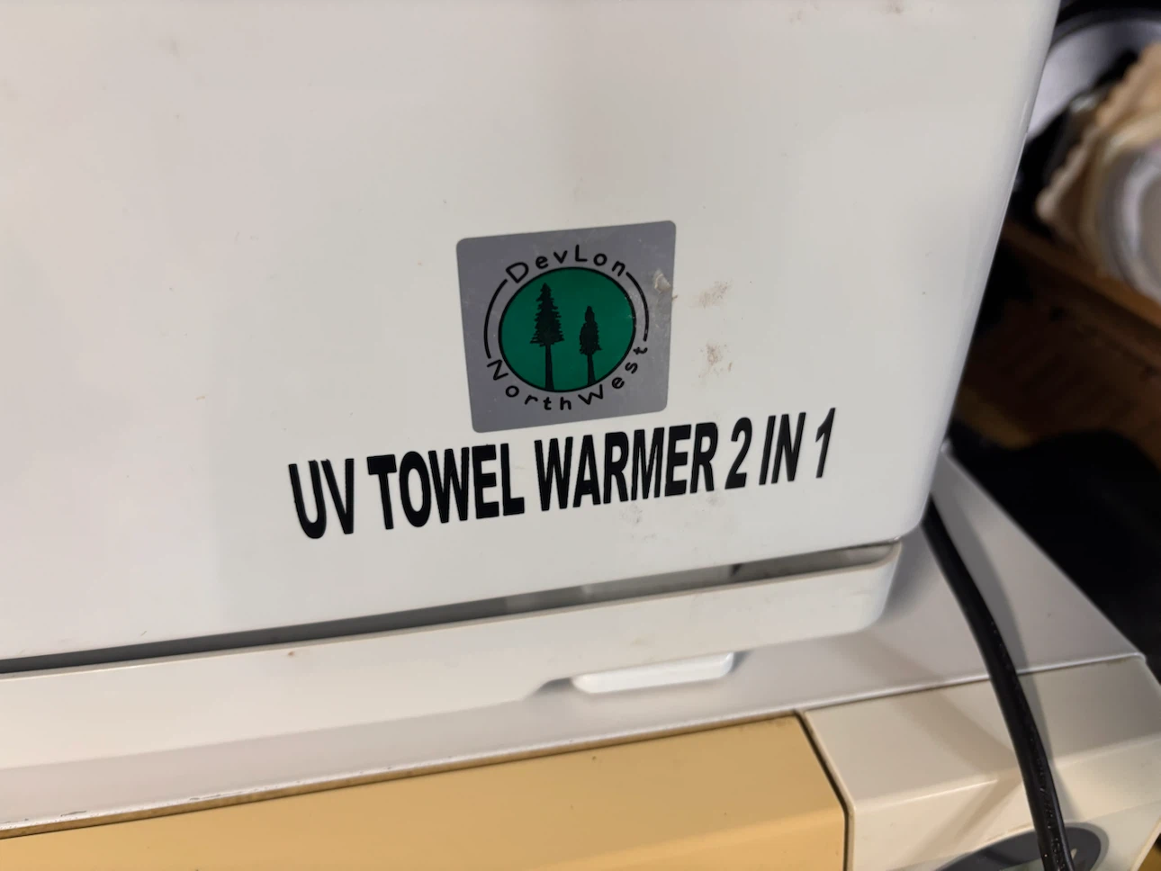 Devlon NorthWest 2-in-1 UV Towel Warmer - photo 2