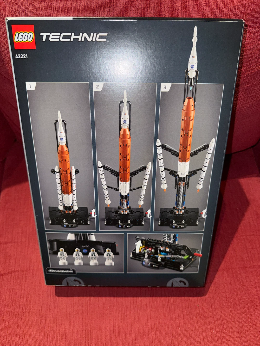 Lego Technic NASA Artemis Space Launch System Rocket 42221 - photo 2