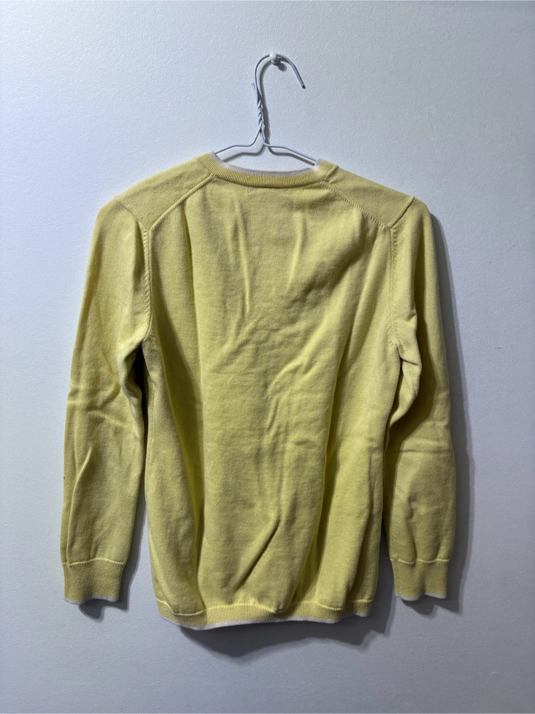No flaws…Yellow V-Neck Sweater - photo 3