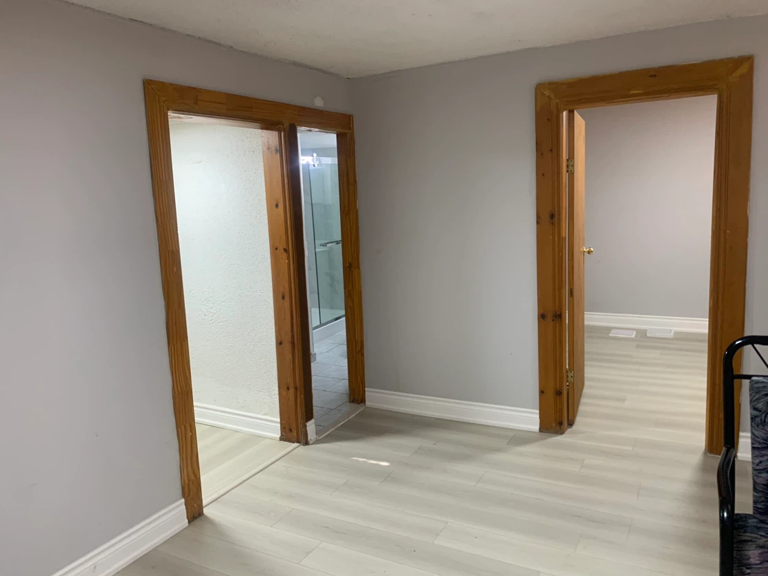 Basement apartment rent - photo 2