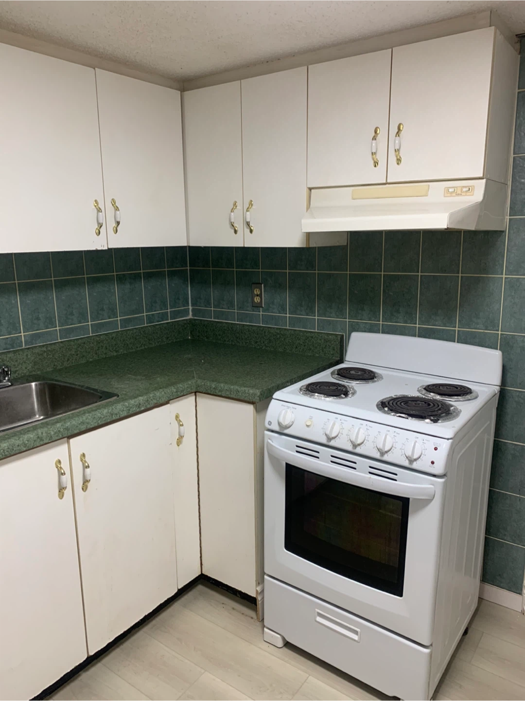 Basement apartment rent - photo 4