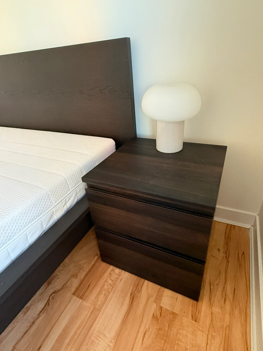 IKEA Queen Bed Set - Frame, Mattress, 2 Nightstands - photo 5