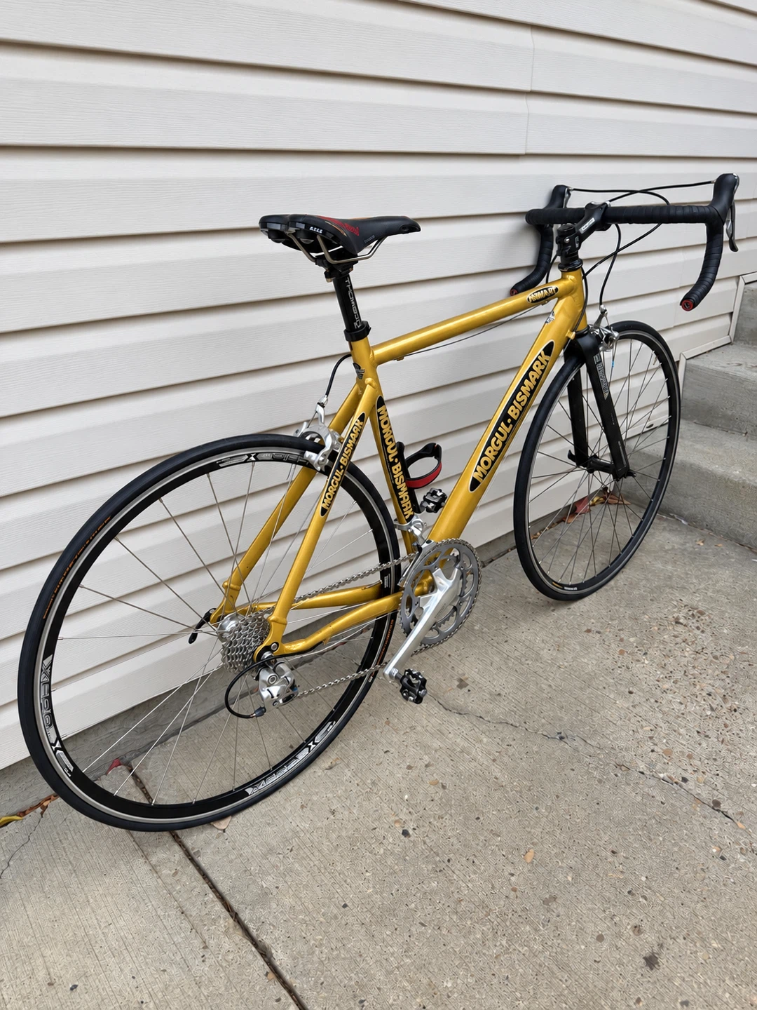 MORGUL BISMARK MANX TT ROAD BIKE IN STRIKING GOLD. - photo 5