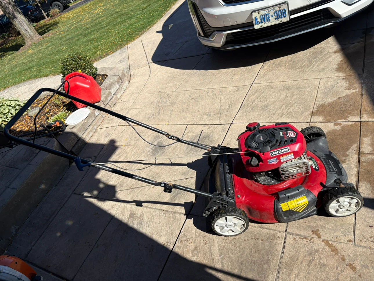 Craftsman Lawn Mower w/ Briggs & Stratton 6.75 Gold 163cc Engine - photo 2