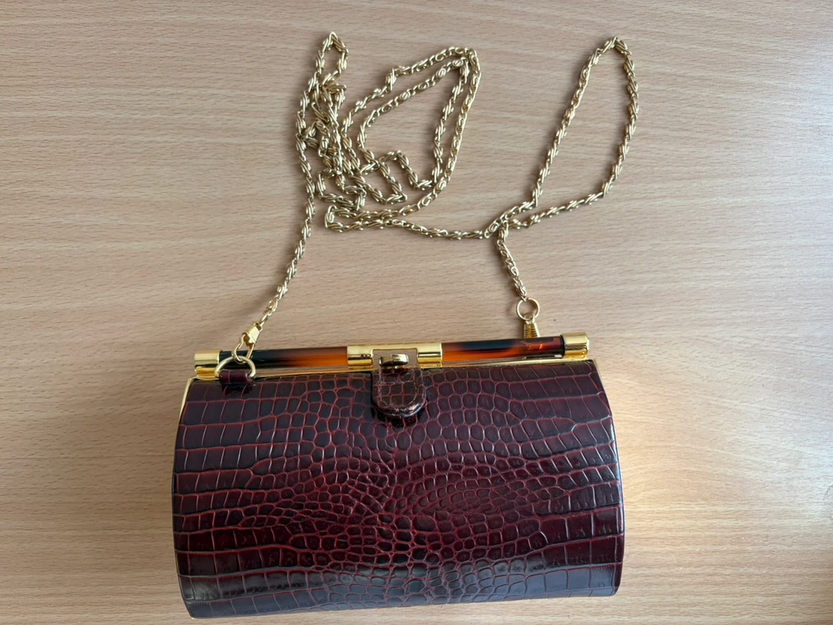 Faux Crocodile Hard Shell Clutch - photo 5