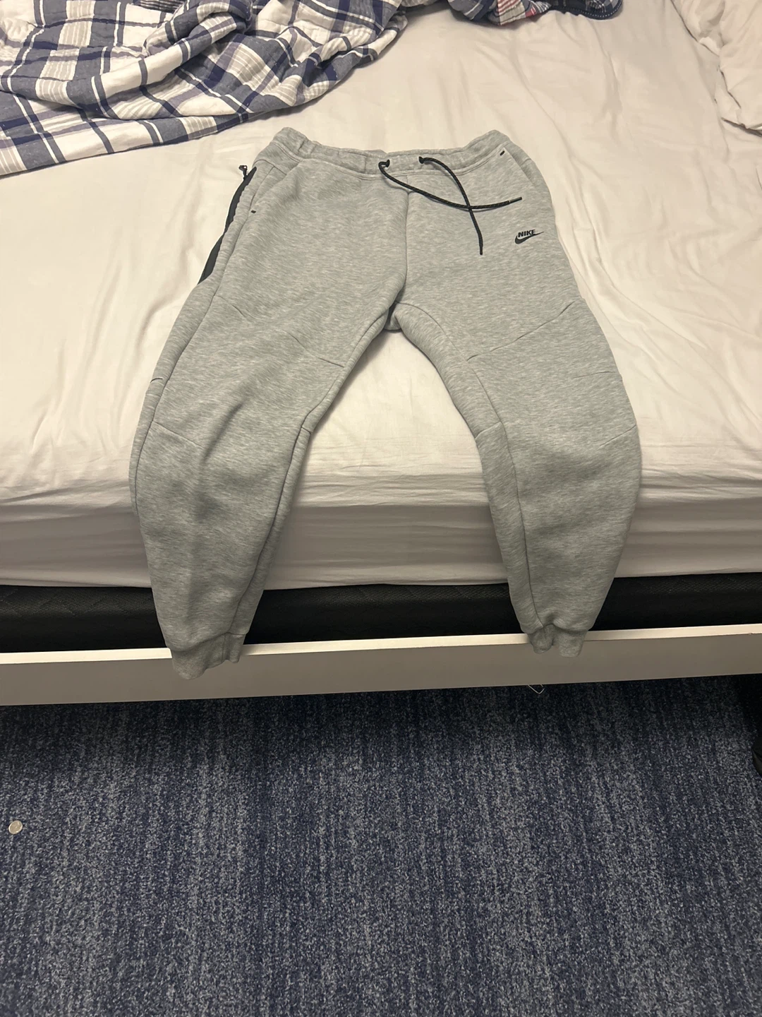 Nike Tech Fleece Joggers Grey