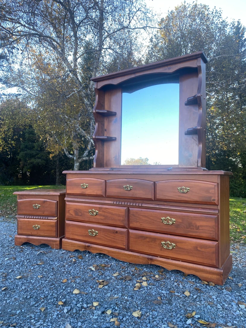 Dynamic Corp Vintage Dresser / Nightstand Set (CAN DELIVER) - photo 2