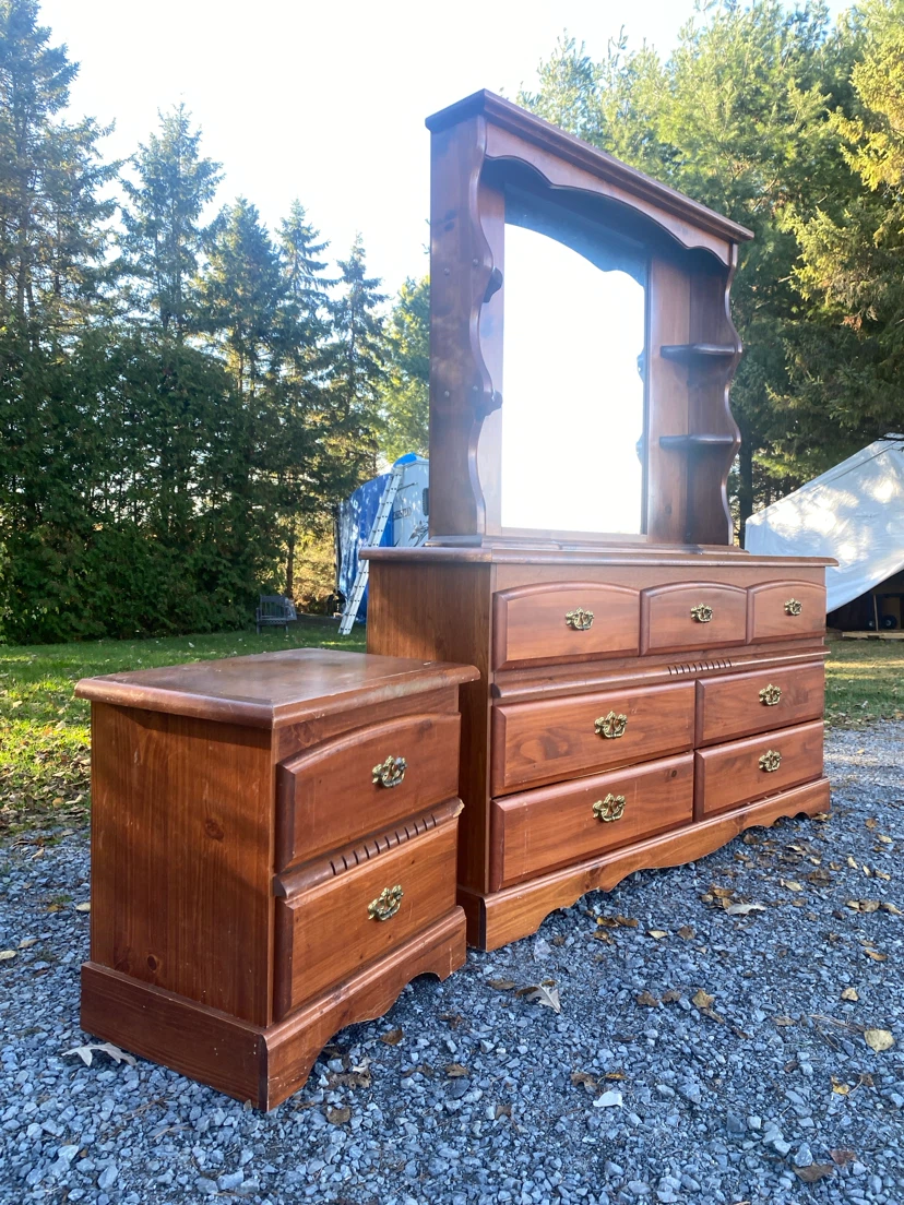 Dynamic Corp Vintage Dresser / Nightstand Set (CAN DELIVER) - photo 3