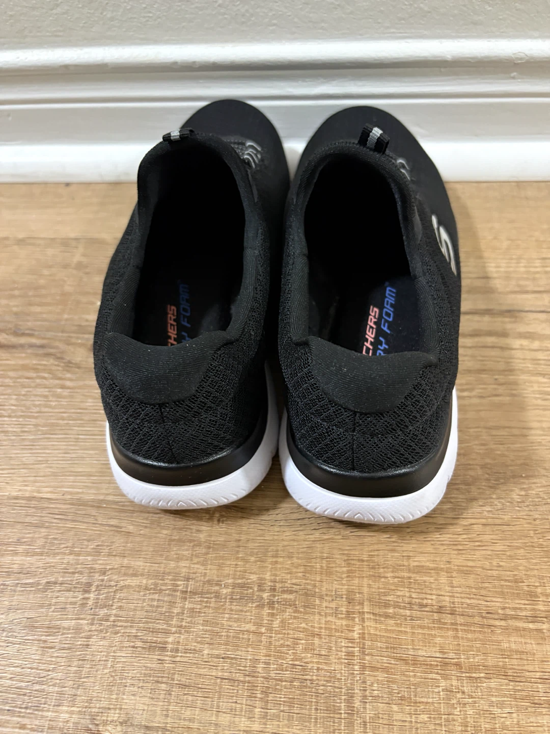 NEW Skechers Women’s Summits Bungee Slip-On Memory Foam Sneakers - photo 3