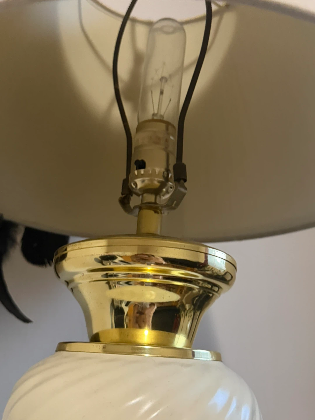 Vintage Brass and Ceramic Table Lamp - photo 3