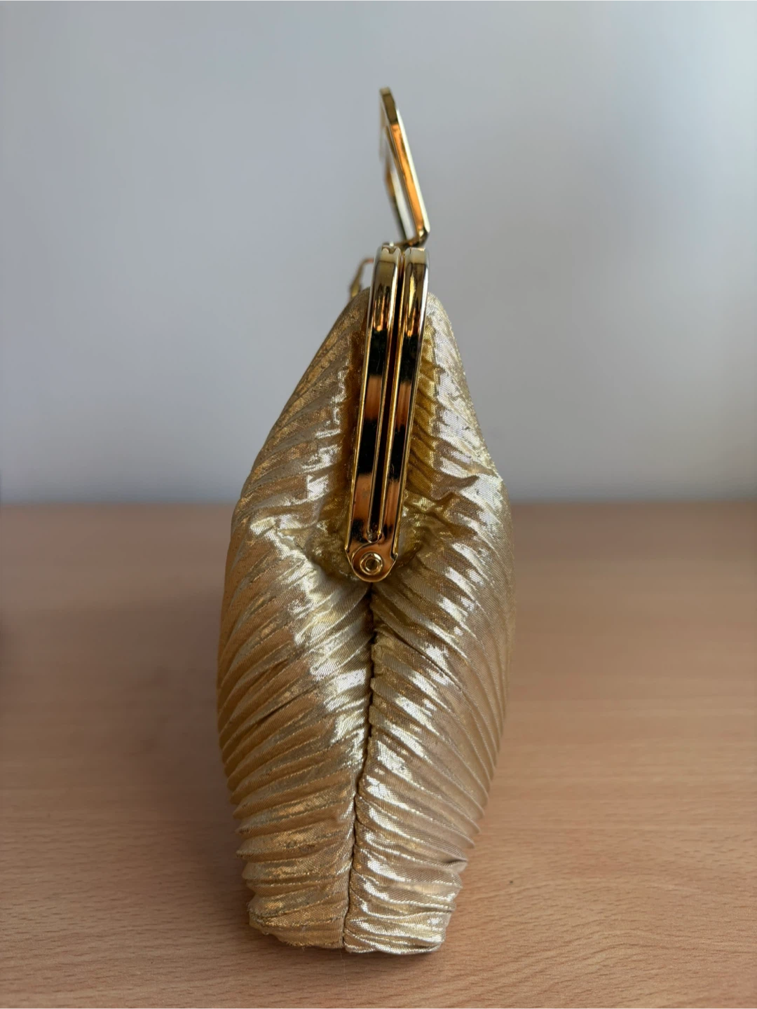 Vintage Gold Pleated Clutch Handbag - photo 3