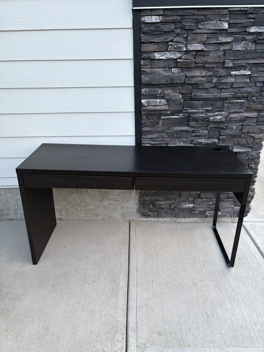 IKEA MICKE desk with 2 drawers