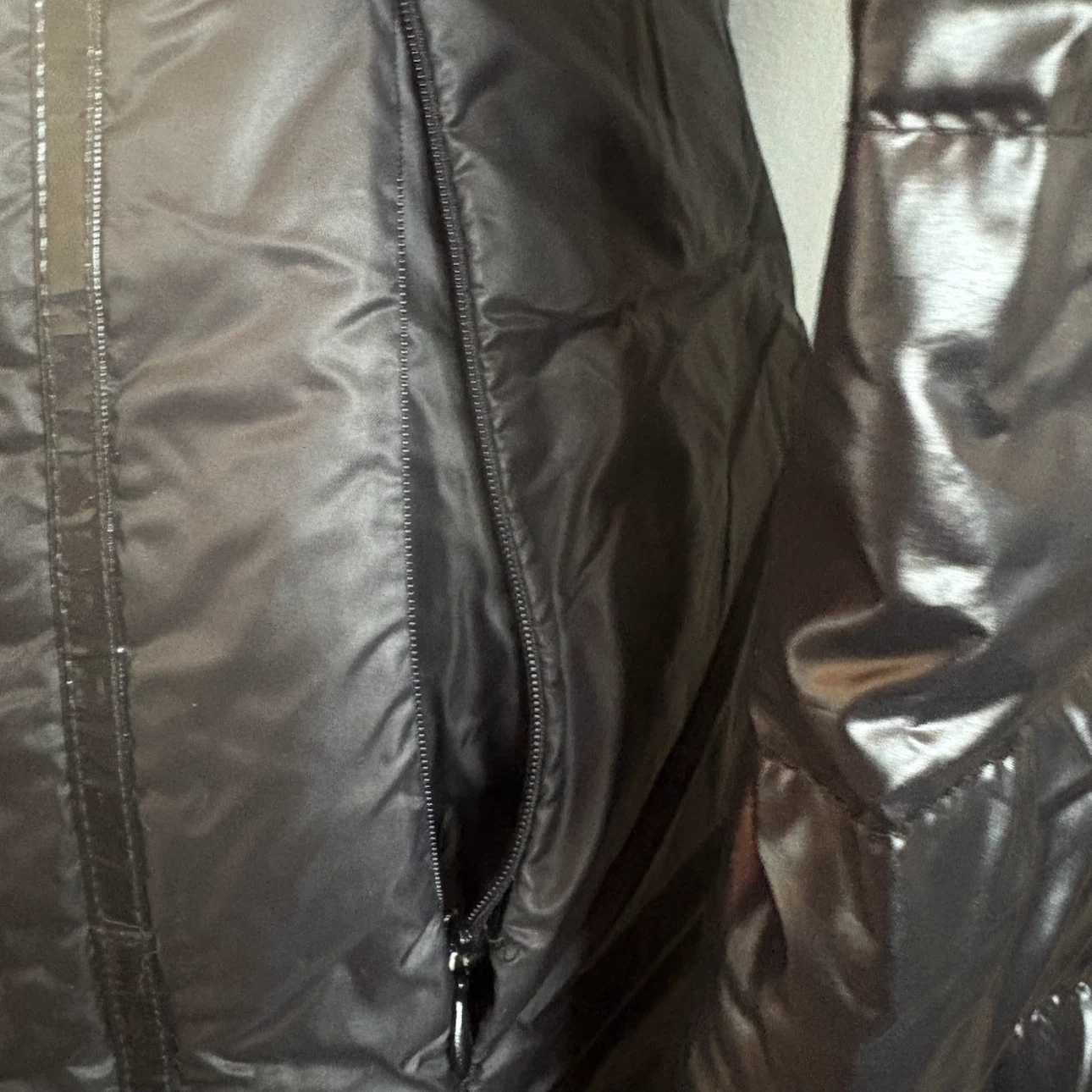Black shiny puffer coat - photo 4