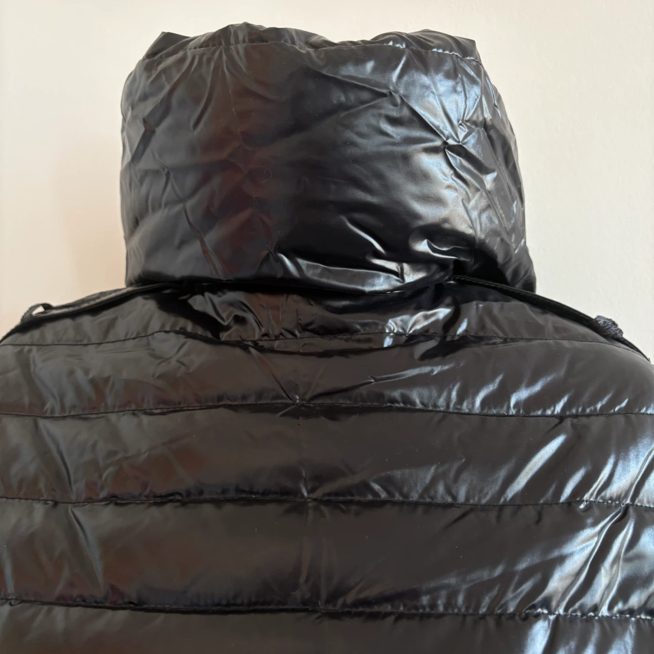 Black shiny puffer coat - photo 5