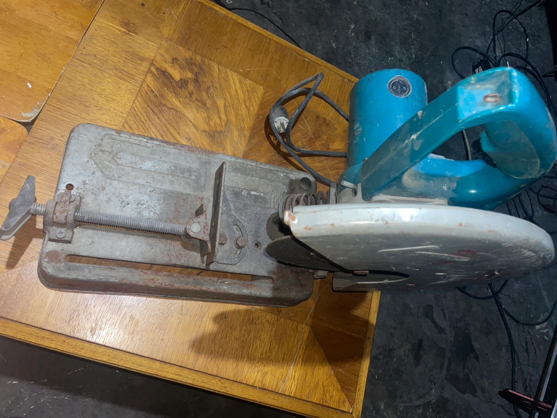 Makita Cut-Off Saws - photo 2