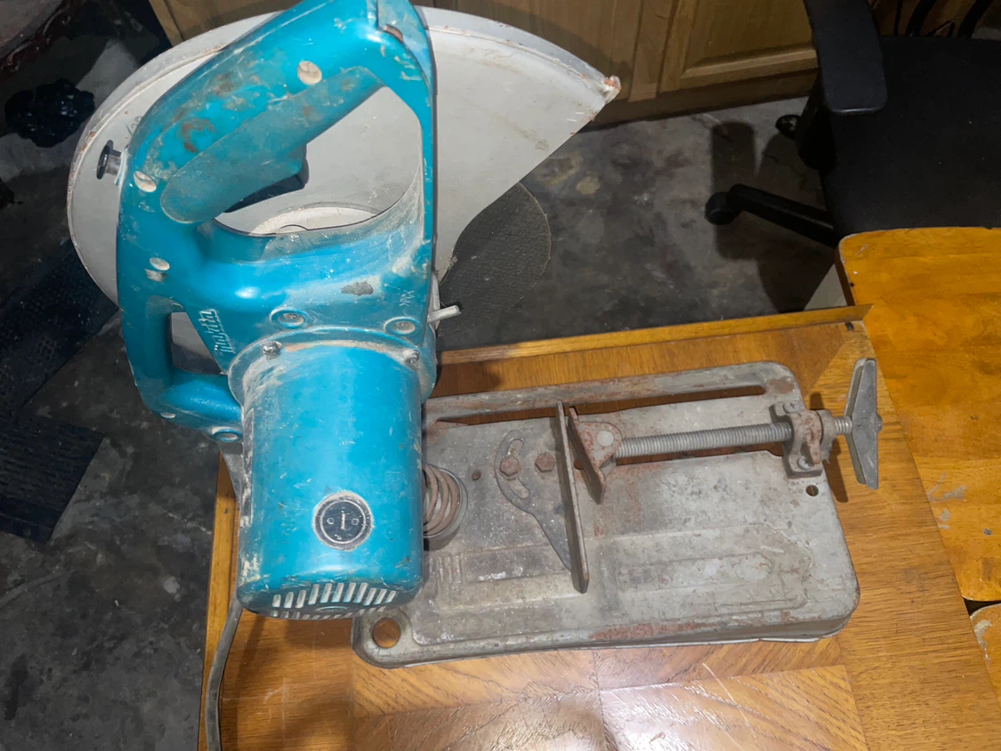 Makita Cut-Off Saws - photo 3