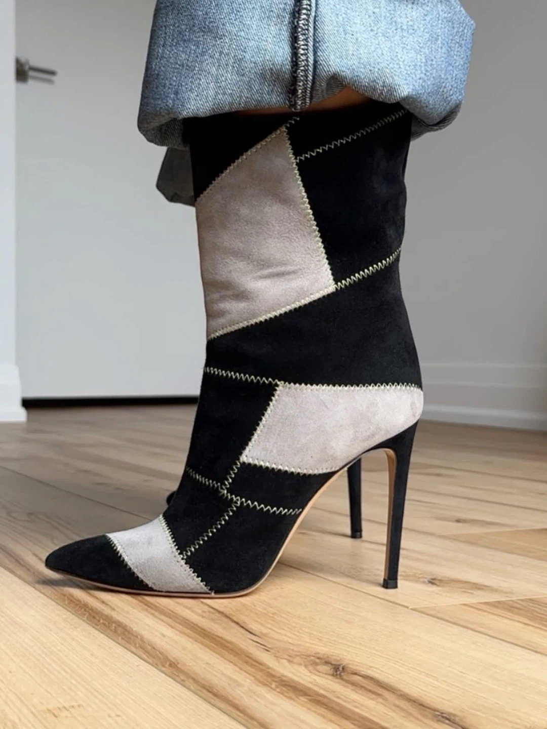 Casadei Luxury Designer Suede Booties - photo 3