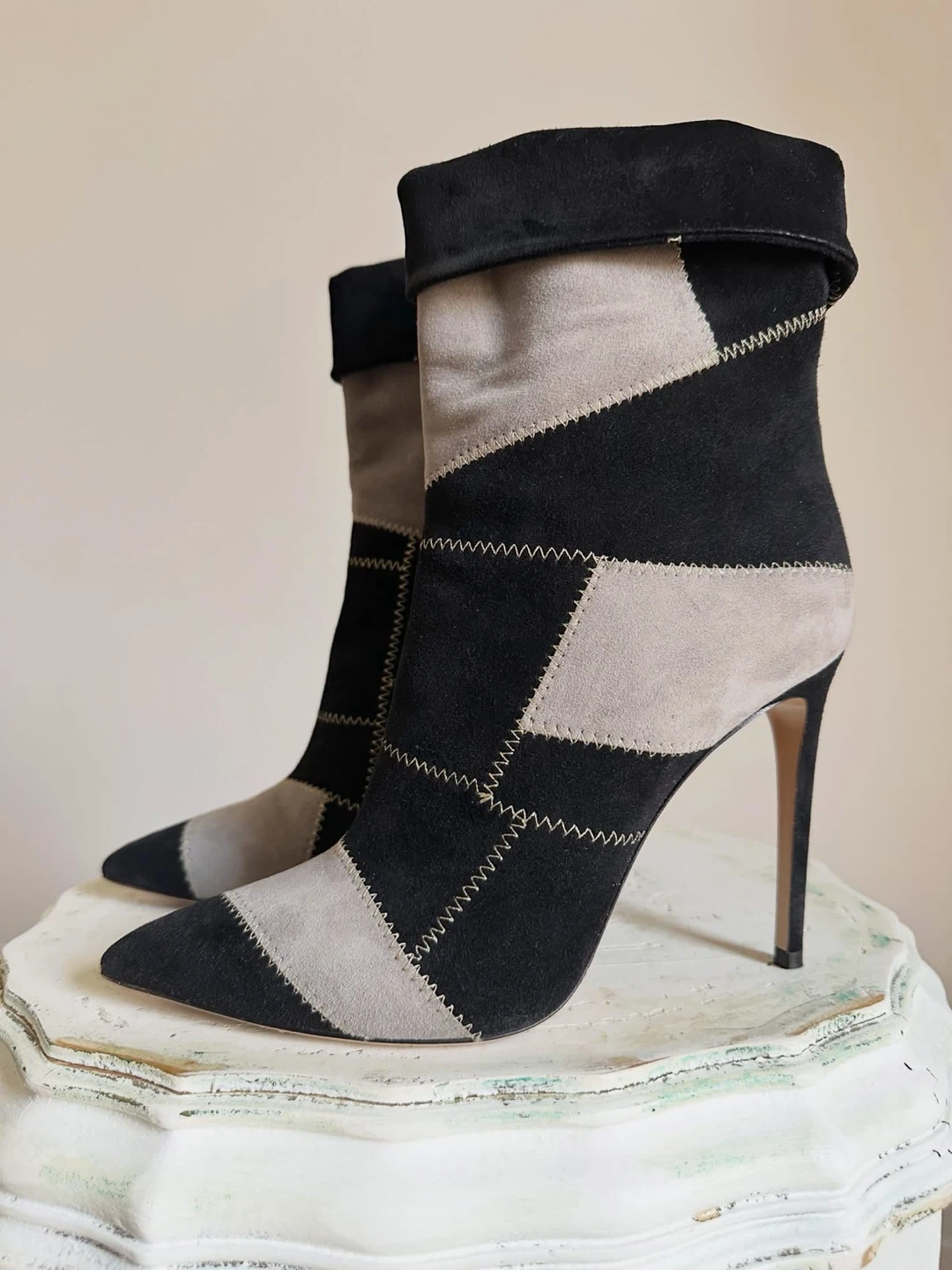 Casadei Luxury Designer Suede Booties - photo 5