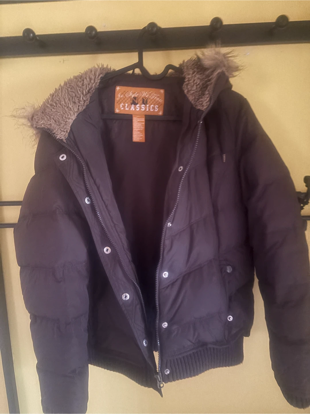 Winter coat (Like New) (Large) Free) - photo 2