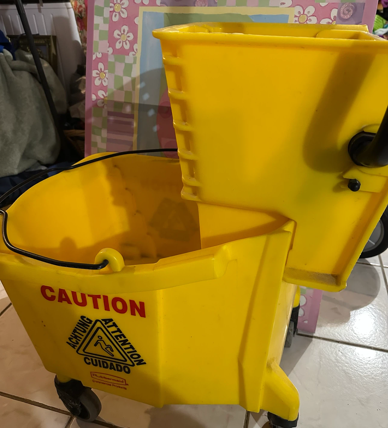 Rubbermaid Commercial Mop Bucket with Wringer - photo 2